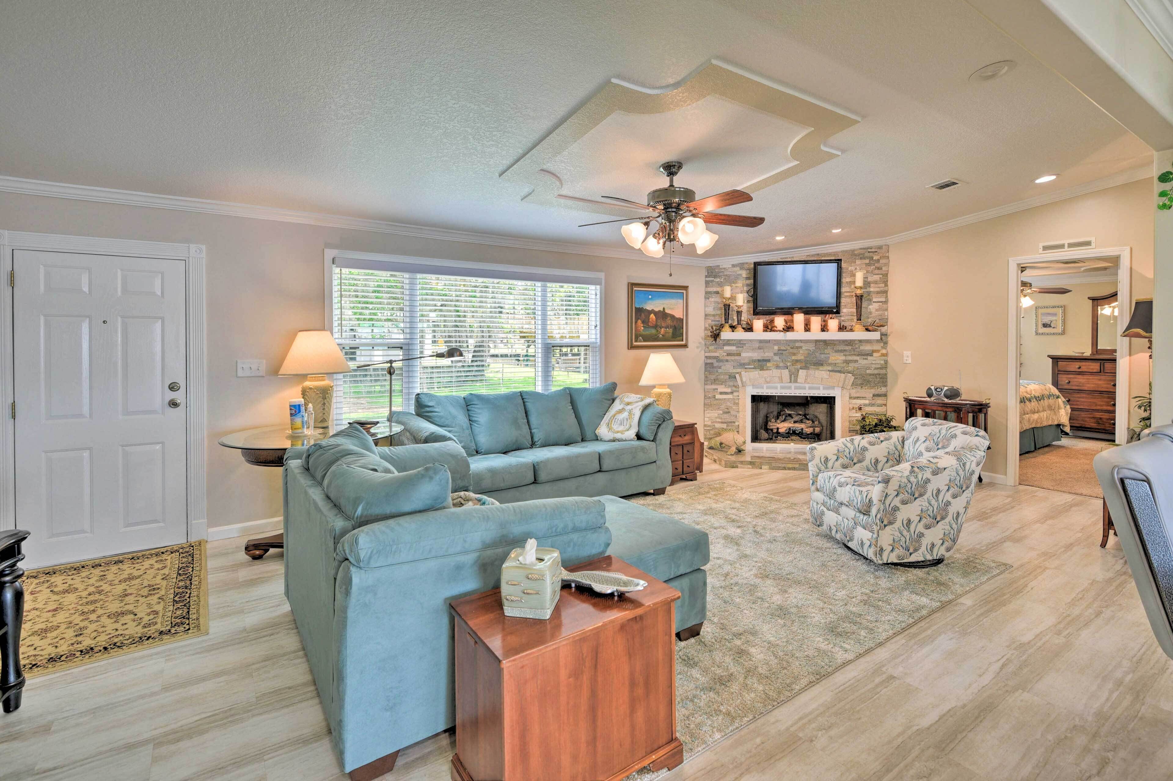 Picturesque Retreat on St Johns River + Docks