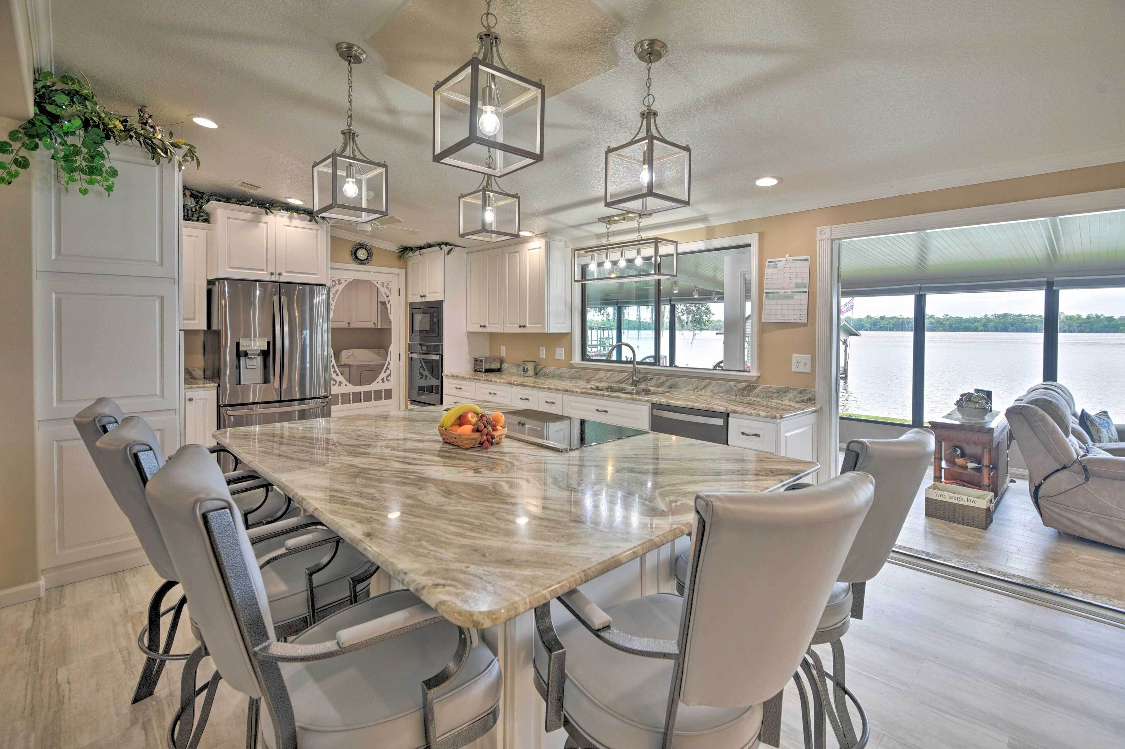 Picturesque Retreat on St Johns River + Docks