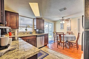 House (2 Bedrooms) | Interior - Family Home w/ Lanai & Yard in Port Richey! (Port Richey)