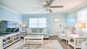 House (3 Bedrooms) | Front of property