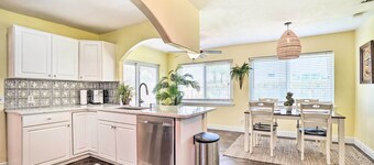 Coastal Bonita Shores Holiday Home Near Beach!