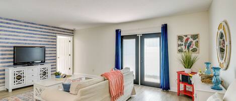 Apartment (3 Bedrooms) | Front of property