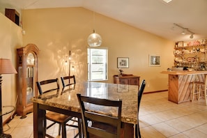 House (2 Bedrooms) | Interior - 'pirate Cove' Home in Welaka: Dock & River Access! (Welaka)
