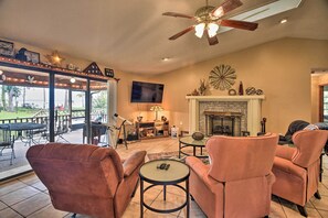 House (2 Bedrooms) | Interior