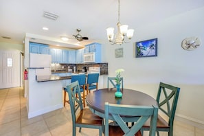 Apartment (2 Bedrooms) | Interior - Oceanfront Ormond Beach Condo: Patio, Pool Access! (Ormond Beach)