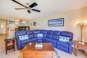 Apartment (2 Bedrooms) | Interior - Oceanfront Ormond Beach Condo: Patio, Pool Access! (Ormond Beach)