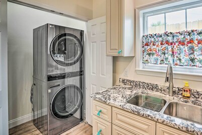 Panama City Beach Vacation Rental: Bikes Provided!