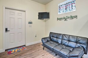 Apartment (0 Bedroom) | Interior - Panama City Beach Vacation Rental: Bikes Provided! (Panama City Beach)