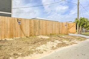 Interior - Panama City Beach Vacation Rental: Bikes Provided! (Panama City Beach)