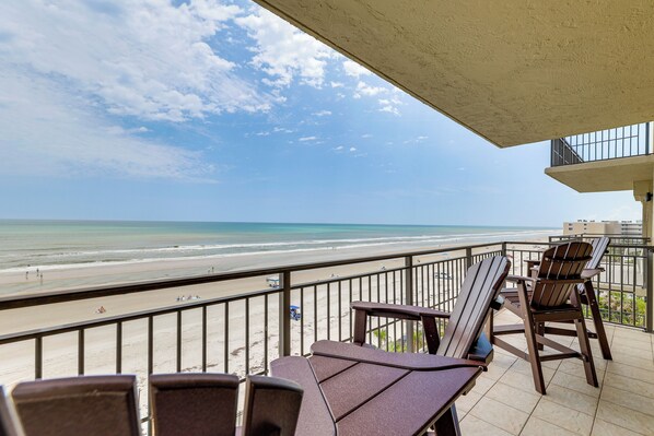 Apartment (2 Bedrooms) | Front of property
