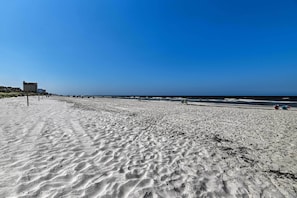 Apartment (2 Bedrooms) | Interior - Beachfront New Smyrna Condo: 1 Mi to Flagler Ave (New Smyrna Beach)