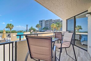 Apartment (2 Bedrooms) | Interior - Relaxing Hudson Condo Steps From the Pool! (Hudson)