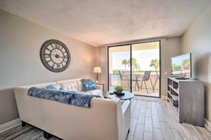 Apartment (2 Bedrooms) | Interior - Relaxing Hudson Condo Steps From the Pool! (Hudson)