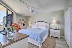 Apartment (2 Bedrooms) | Interior - Relaxing Hudson Condo Steps From the Pool! (Hudson)