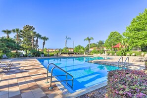 Interior - 5 Mi to Disney: Resort Townhome w/ Private Pool (Kissimmee)