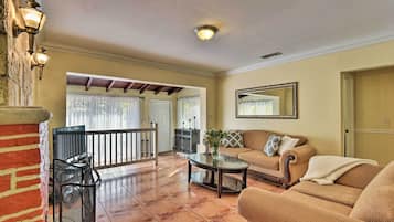 House (4 Bedrooms) | Bahagian dalam