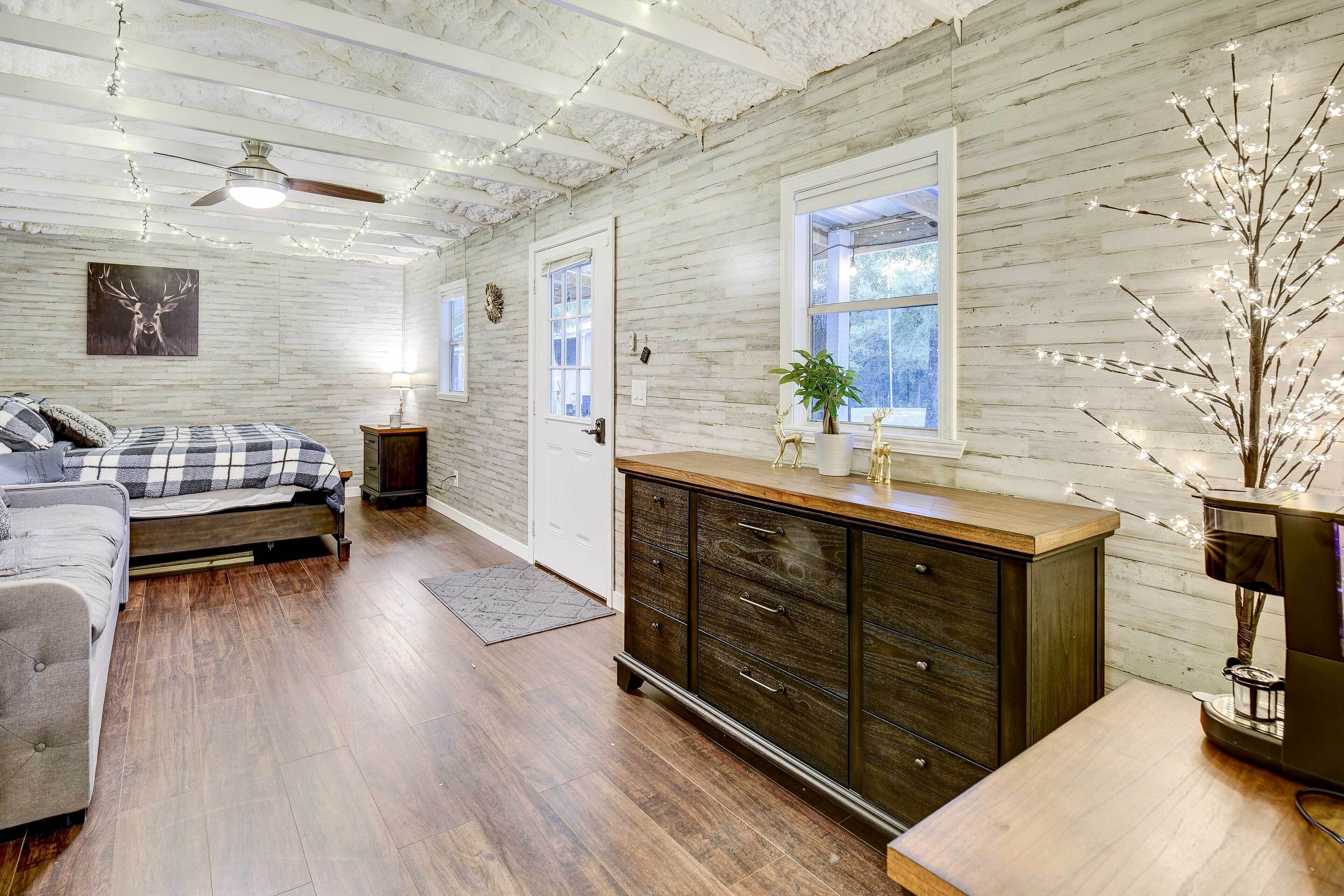 Secluded 2-home Getaway on 12.5 Forest Acres!