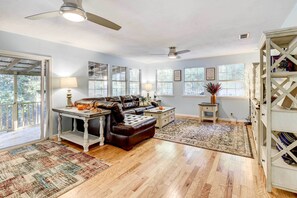 House (3 Bedrooms) | Interior - Secluded 2-home Getaway on < 13 Forest Acres! (Crestview)