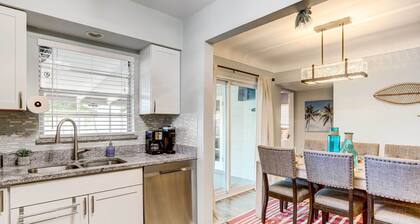 Remodeled St Petersburg Retreat w/ Hot Tub!