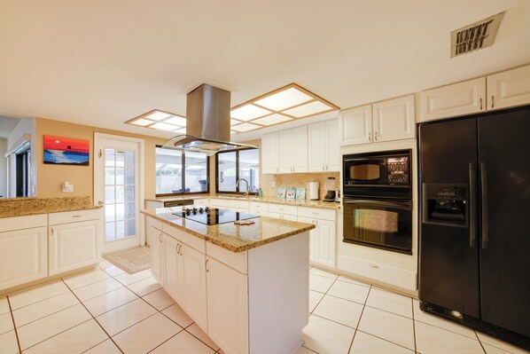 House (3 Bedrooms) | Interior - Relaxing Tampa Abode w/ Screened Lanai & Pool (Tampa)