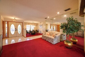 House (3 Bedrooms) | Interior - Relaxing Tampa Abode w/ Screened Lanai & Pool (Tampa)