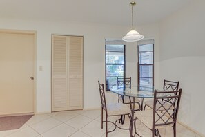 Villa (2 Bedrooms) | Interior