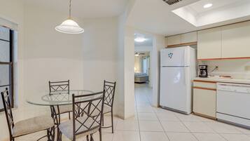 Villa (2 Bedrooms) | Interior