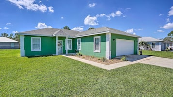 House (3 Bedrooms) | Front of property