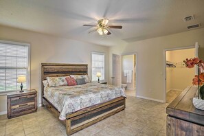 House (3 Bedrooms) | Interior