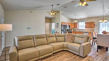 House (3 Bedrooms) | Interior