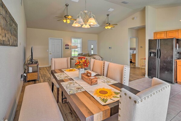 House (3 Bedrooms) | Interior