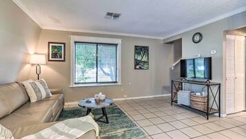 Apartment (2 Bedrooms) | Front of property