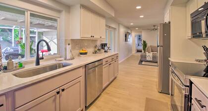 Quiet Satellite Beach Home w/ Lanai, Walk to Beach