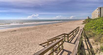 Quiet Satellite Beach Home w/ Lanai, Walk to Beach