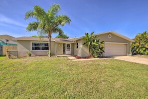 House (4 Bedrooms) | Interior - Quiet Satellite Beach Home w/ Lanai, Walk to Beach (Indian Harbour Beach)