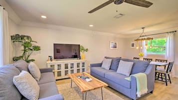 House (4 Bedrooms) | Front of property