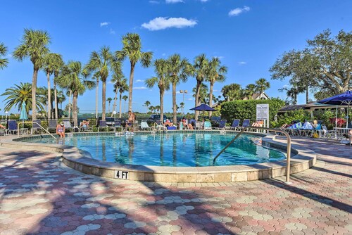 < 1 Mi to Siesta Key Beach: Condo w/ Pool