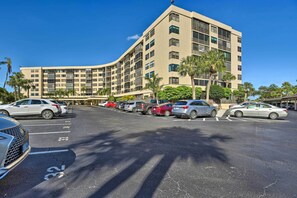 Apartment (3 Bedrooms) | Interior - < 1 Mi to Siesta Key Beach: Condo w/ Pool (Siesta Key)