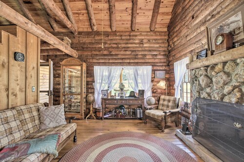 Quaint & Quiet Belleview Cabin on 35 Acres!