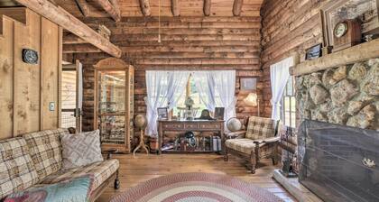 Quaint & Quiet Belleview Cabin on 35 Acres!