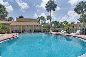 Interior - Sarasota Escape ~ 4 Mi to Siesta Key Beach! (Sarasota)