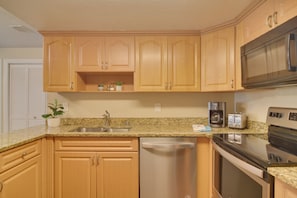 Interior - Sarasota Escape ~ 4 Mi to Siesta Key Beach! (Sarasota)