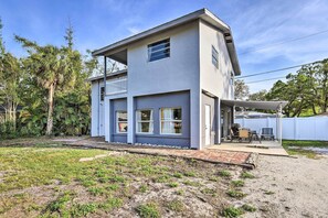 House (4 Bedrooms) | Front of property - Centrally Located Home - 7 Miles to Siesta Key! (Sarasota)