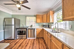House (4 Bedrooms) | Interior