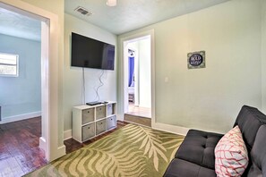 House (4 Bedrooms) | Interior - Centrally Located Home - 7 Miles to Siesta Key! (Sarasota)