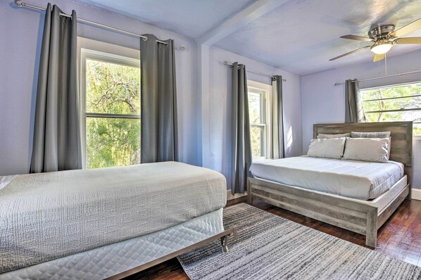 House (4 Bedrooms) | Interior - Centrally Located Home - 7 Miles to Siesta Key! (Sarasota)