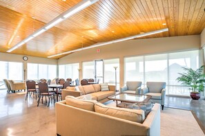 Apartment (2 Bedrooms) | Interior - Sleek Pensacola Beach Condo: Patio, Walk to Beach (Pensacola Beach)