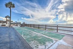 Interior - Beachfront Studio w/ Community Indoor Pool! (Daytona Beach)