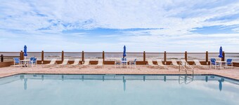 Beachfront Studio w/ Community Indoor Pool!