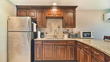 Apartment (0 Bedroom) | Interior